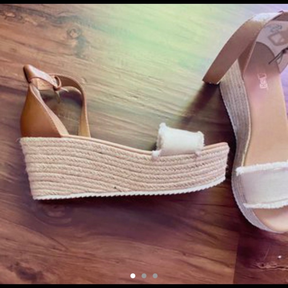 wedge sandals 🌞